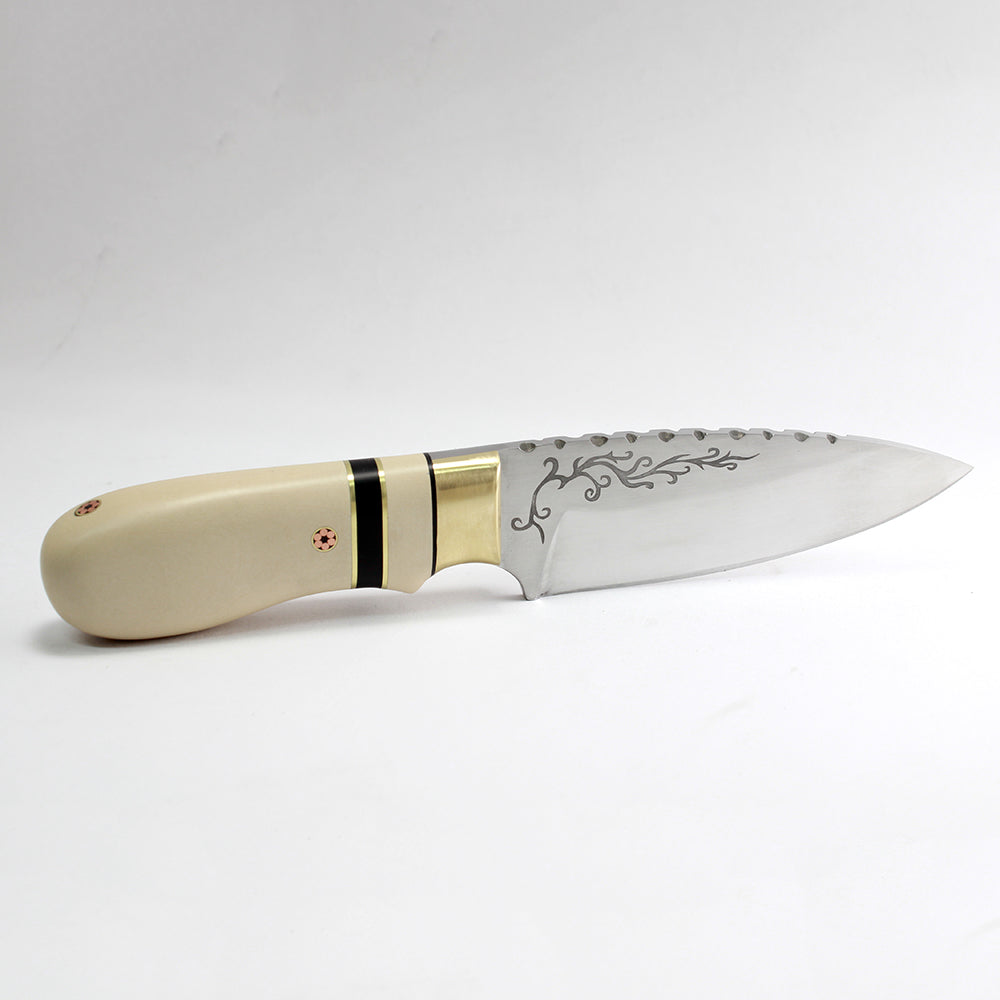 Cazador de Acero Inoxidable 440 C con Micarta