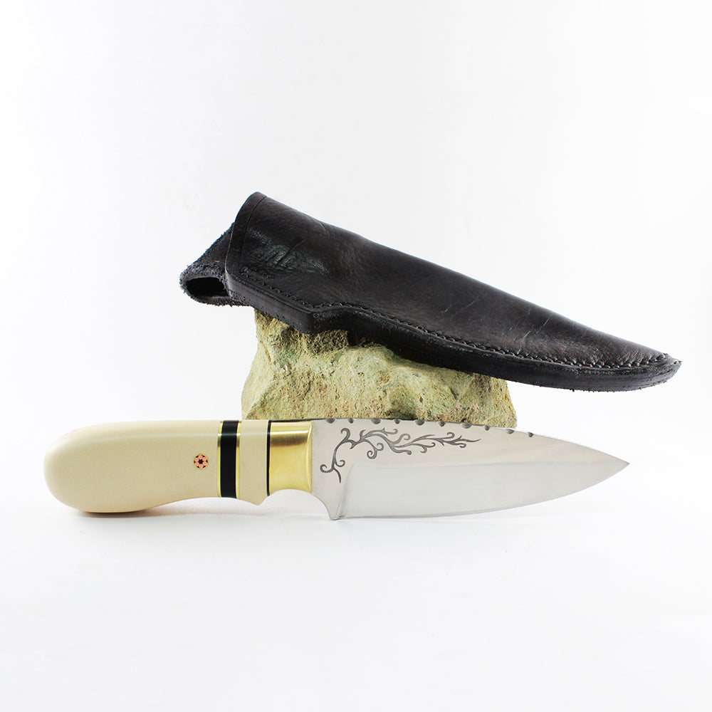 Cazador de Acero Inoxidable 440 C con Micarta