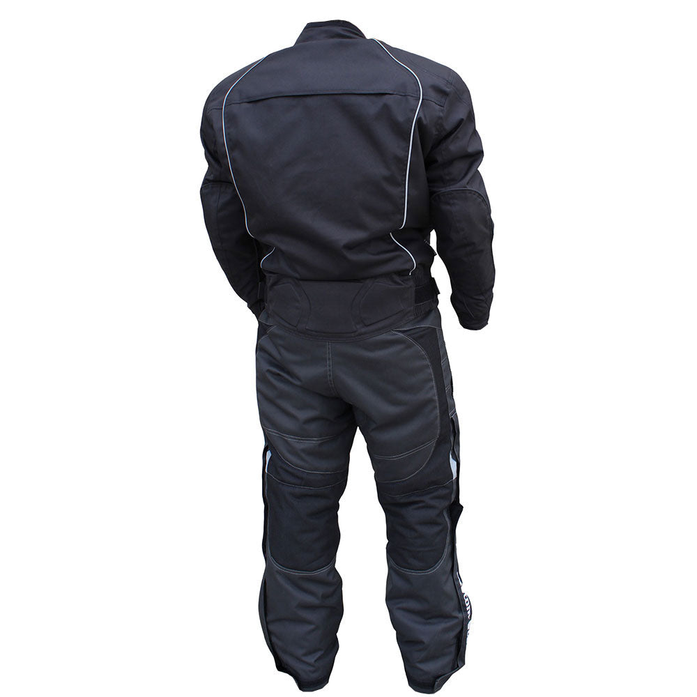 Traje / Conjunto de Pantalon y Chamarra Negra